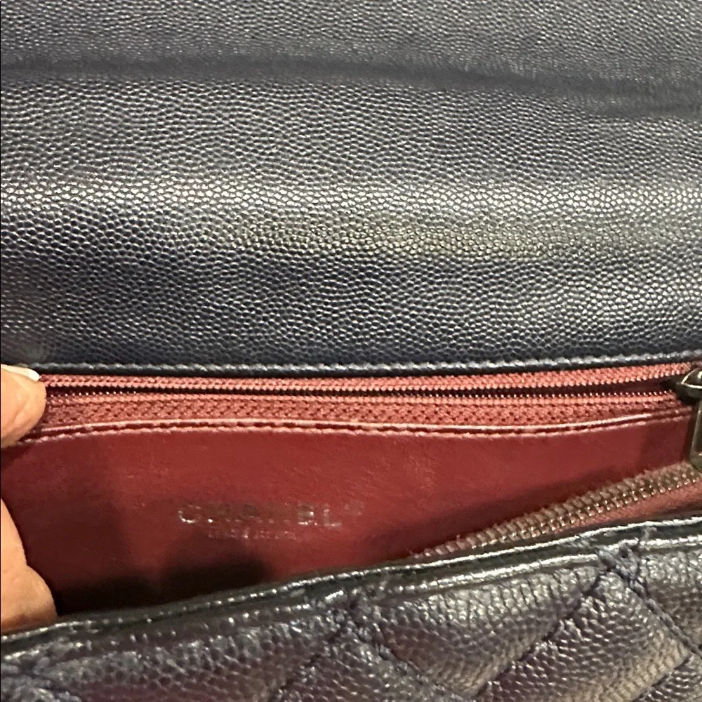 Navy blue Chanel coco handle - Picture 8 of 13